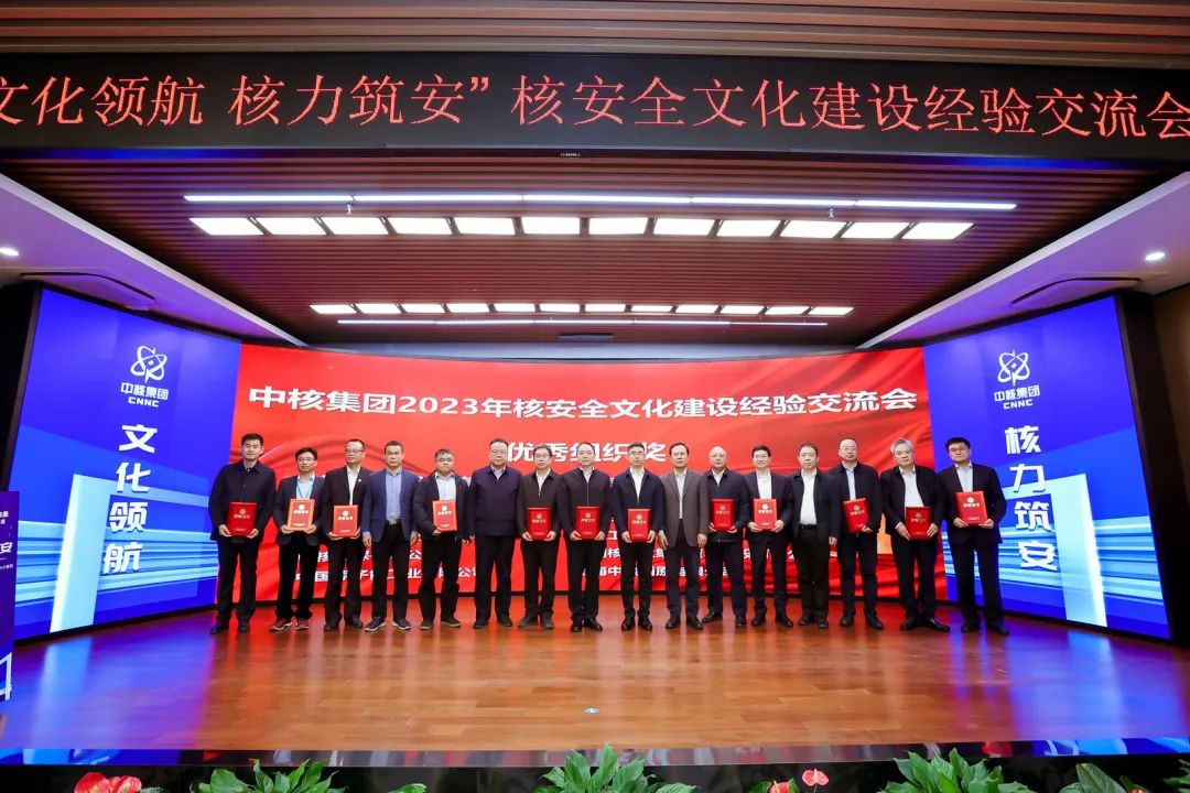 1682329969943126.jpg 00.jpg