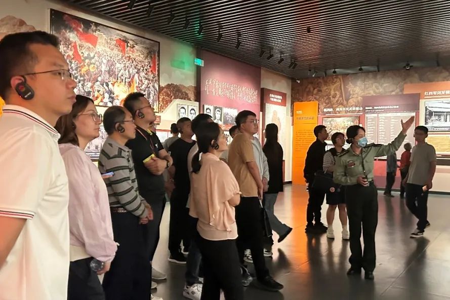 1683851453839355.jpg 00.jpg