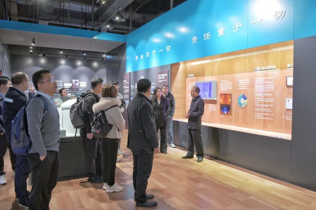 1700787421780899.png 640.png