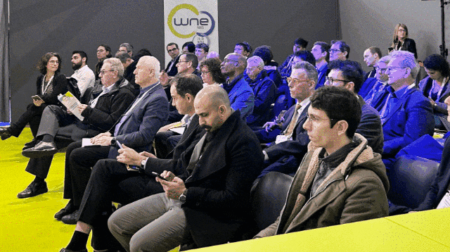 1701392673566782.gif 640.gif