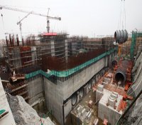 三门核电站1号机组循环水管道C1段开始安装